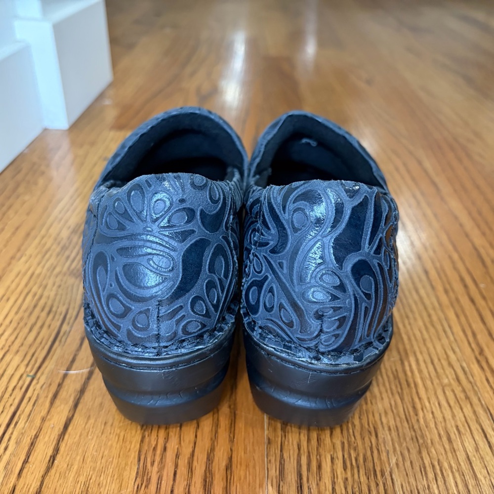 B.O.C. Peggy Clogs - Picture 4 of 9